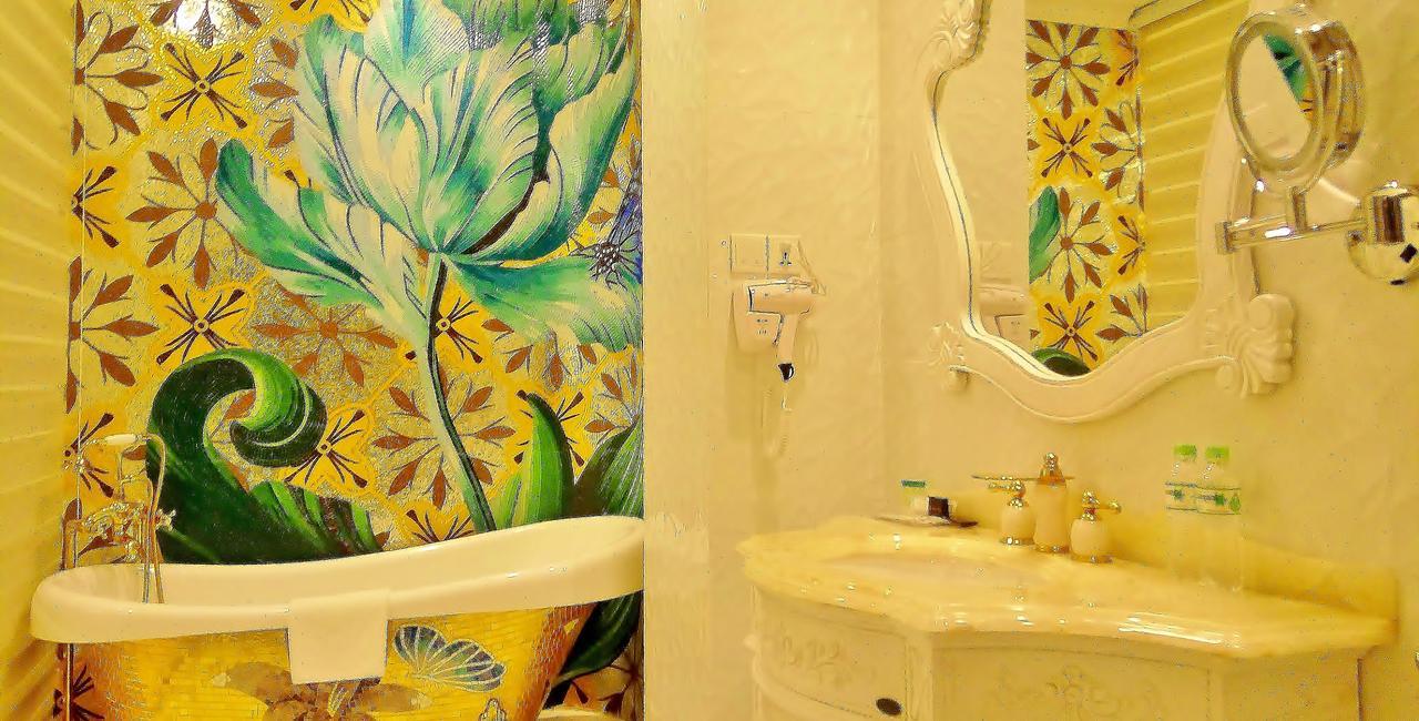 Tuong VI Hotel Saigon Ho Chi Minh City Exterior photo
